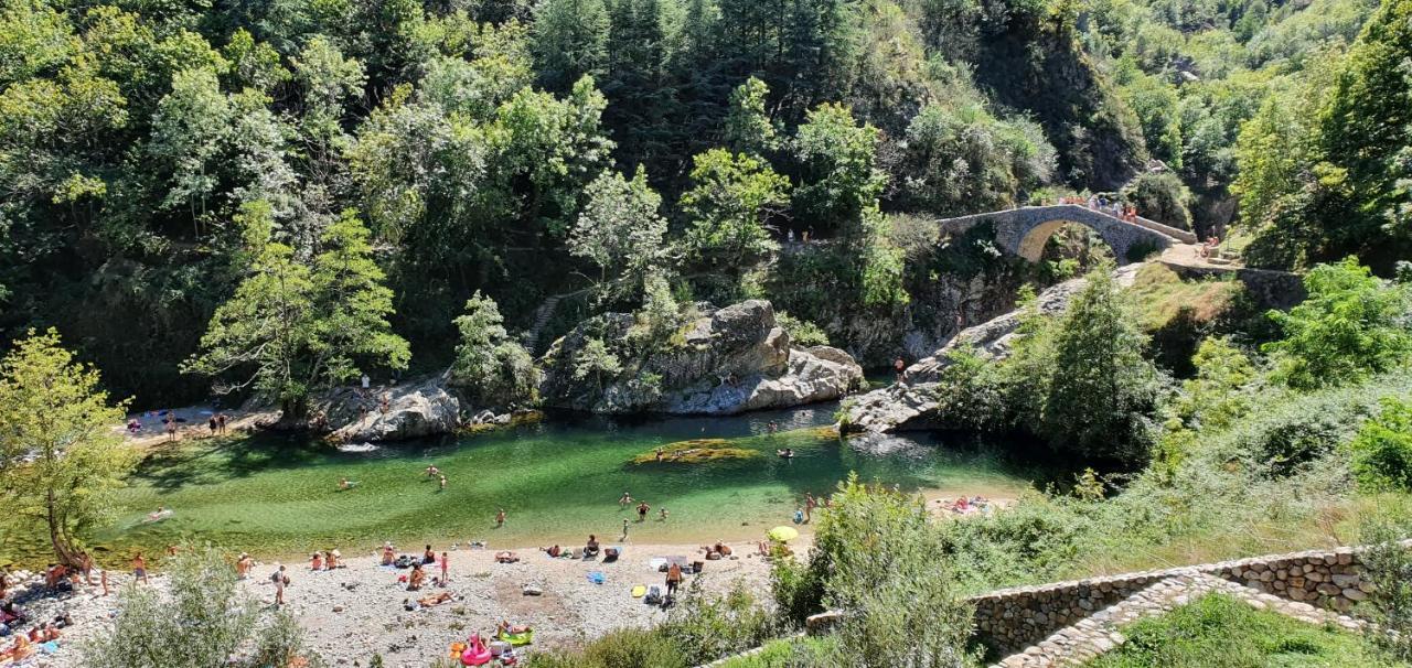 La Grange - Chez Gisi - Fuer Naturliebhaber, Abenteurer Und Geniesser Rocles  Buitenkant foto